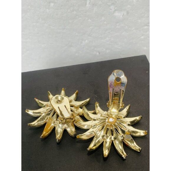 Vintage Red Enamel Sunflower Rhinestone Gold Tone Clip On Button Earrings - Picture 5 of 10